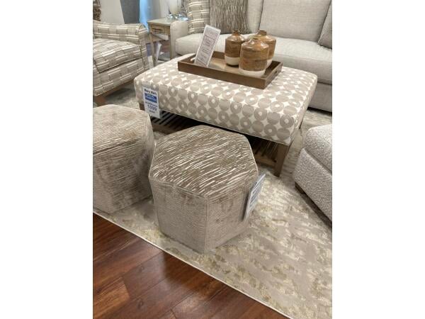 Craftmaster ottoman Ottomans & Poufs